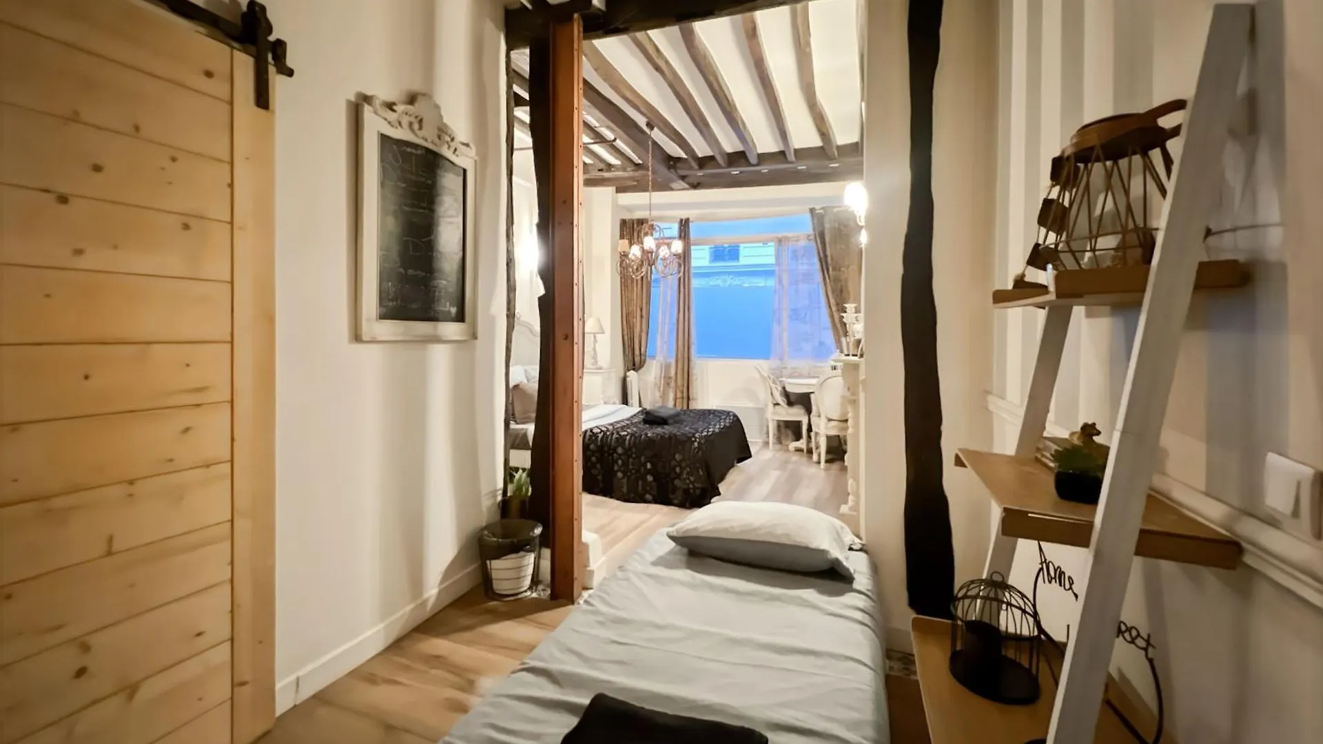 Aparthotel A Deux Pas De Gare Du Nord París 0*,  Francia
